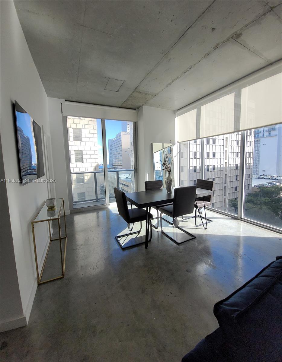 151 SE 1st St #801, Miami FL 33131