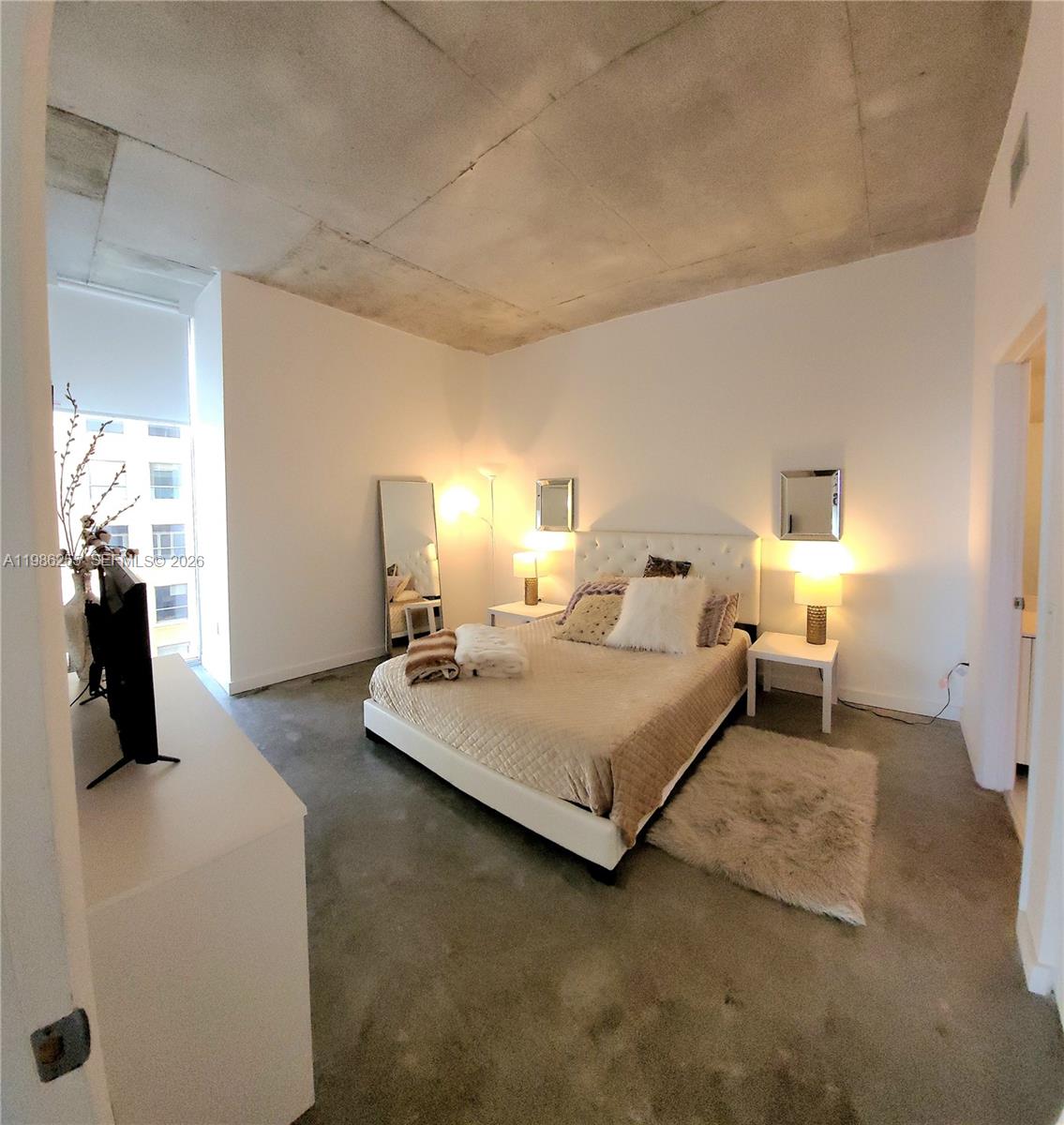 151 SE 1st St #801, Miami FL 33131