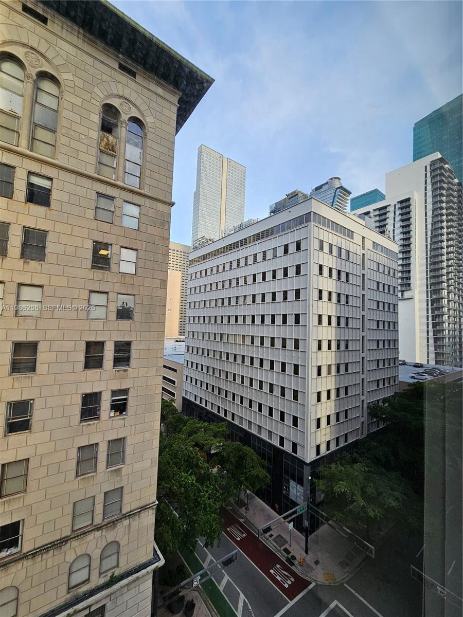 151 SE 1st St #801, Miami FL 33131