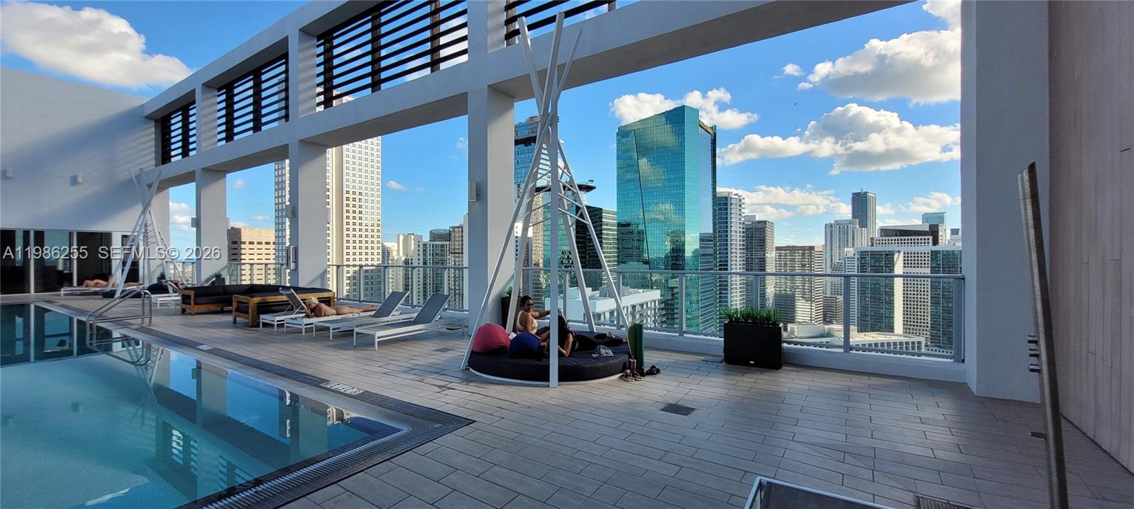 151 SE 1st St #801, Miami FL 33131