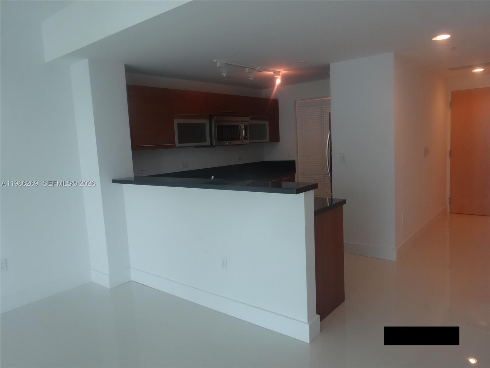 244 Biscayne Bl #1607, Miami FL 33132