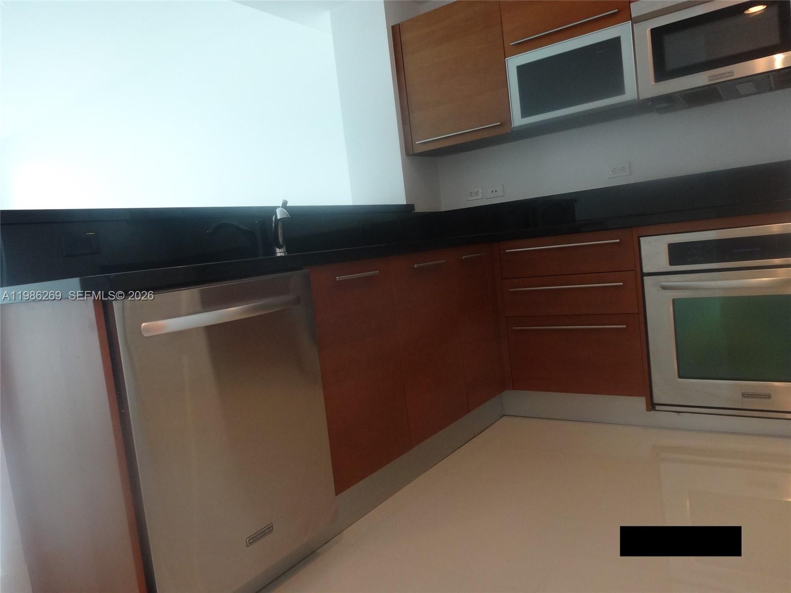 244 Biscayne Bl #1607, Miami FL 33132