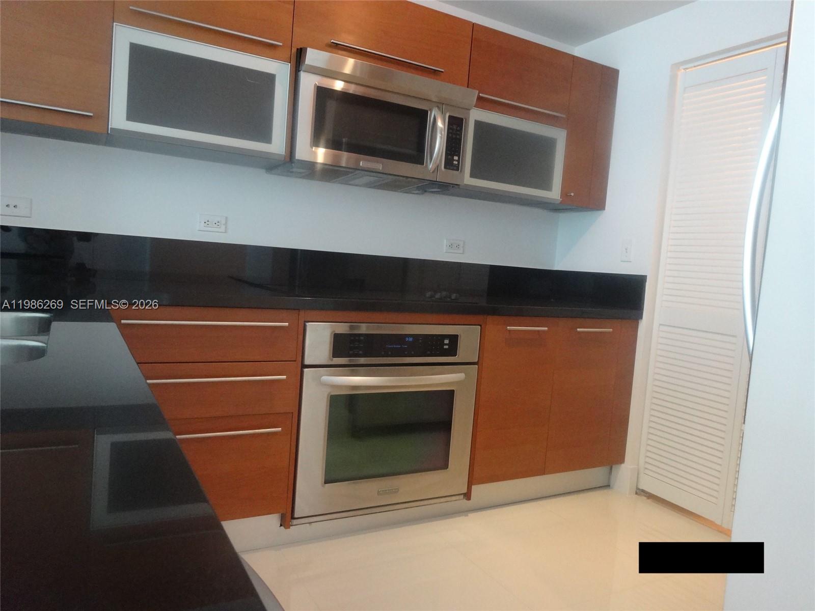 244 Biscayne Bl #1607, Miami FL 33132