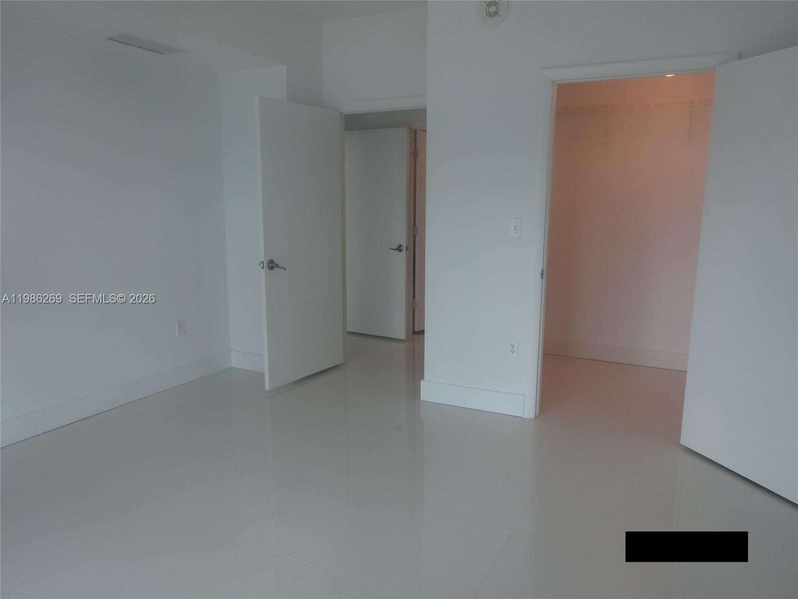 244 Biscayne Bl #1607, Miami FL 33132