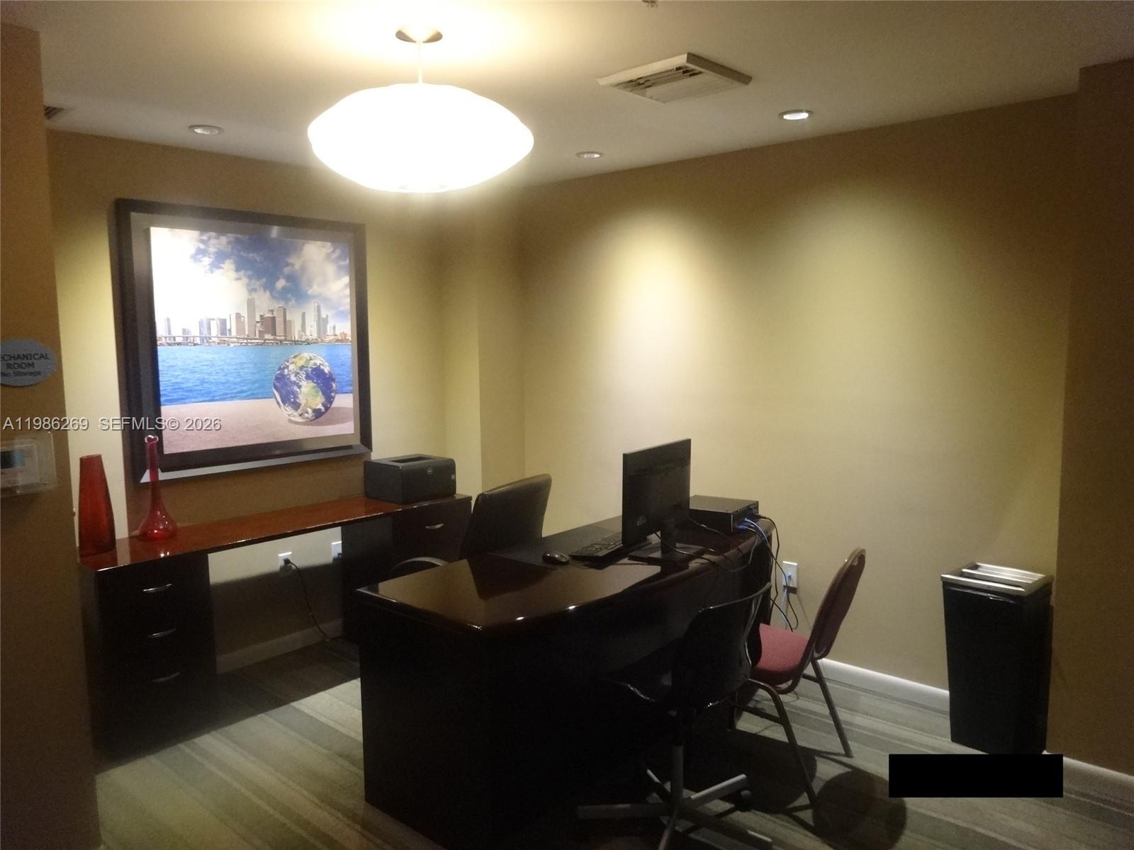 244 Biscayne Bl #1607, Miami FL 33132