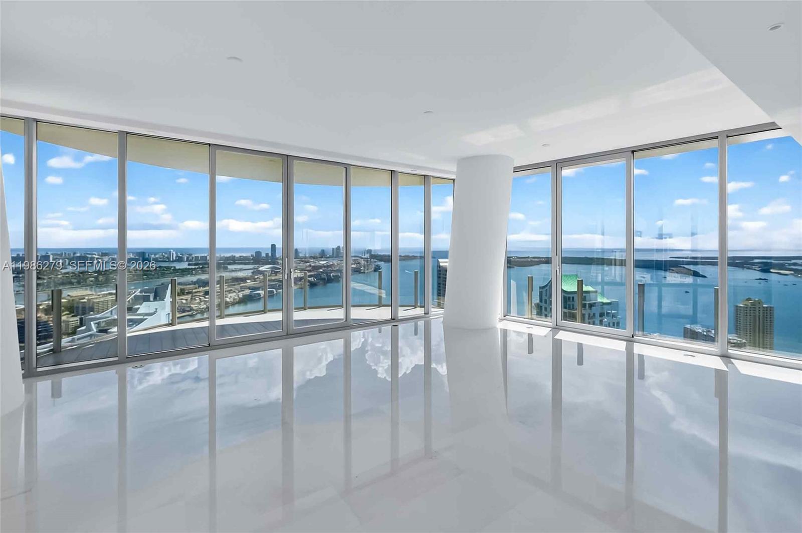 300 Biscayne Blvd Way #4901E, Miami FL 33131