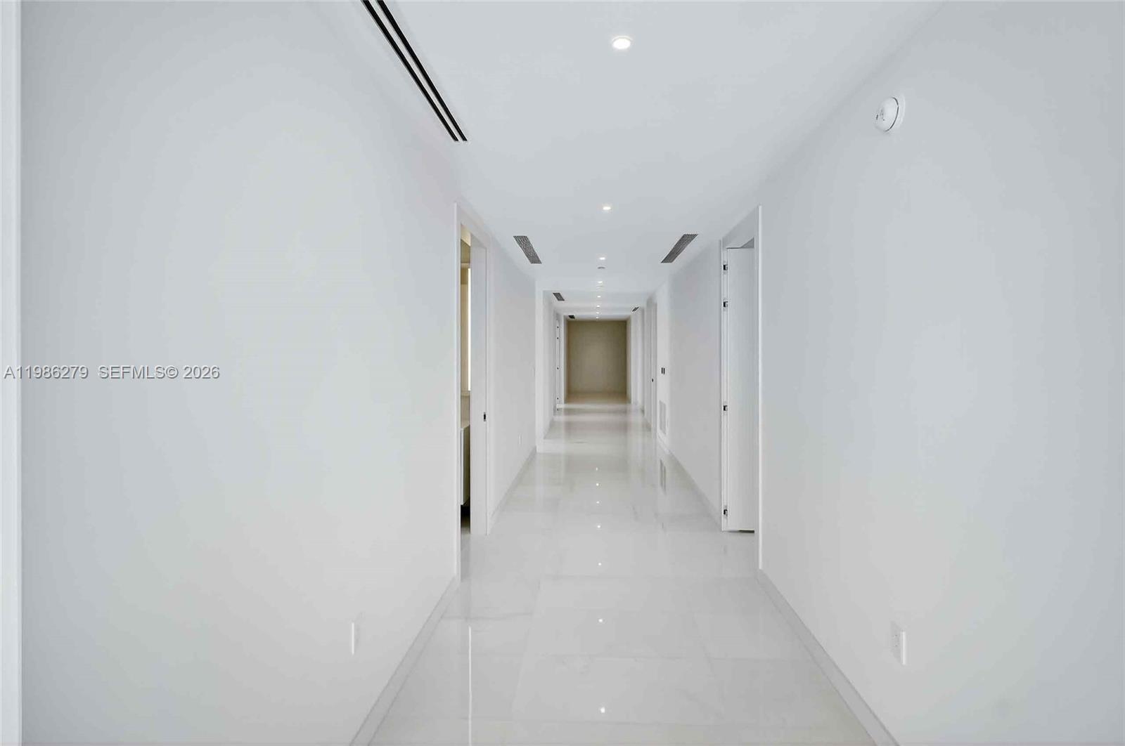 300 Biscayne Blvd Way #4901E, Miami FL 33131