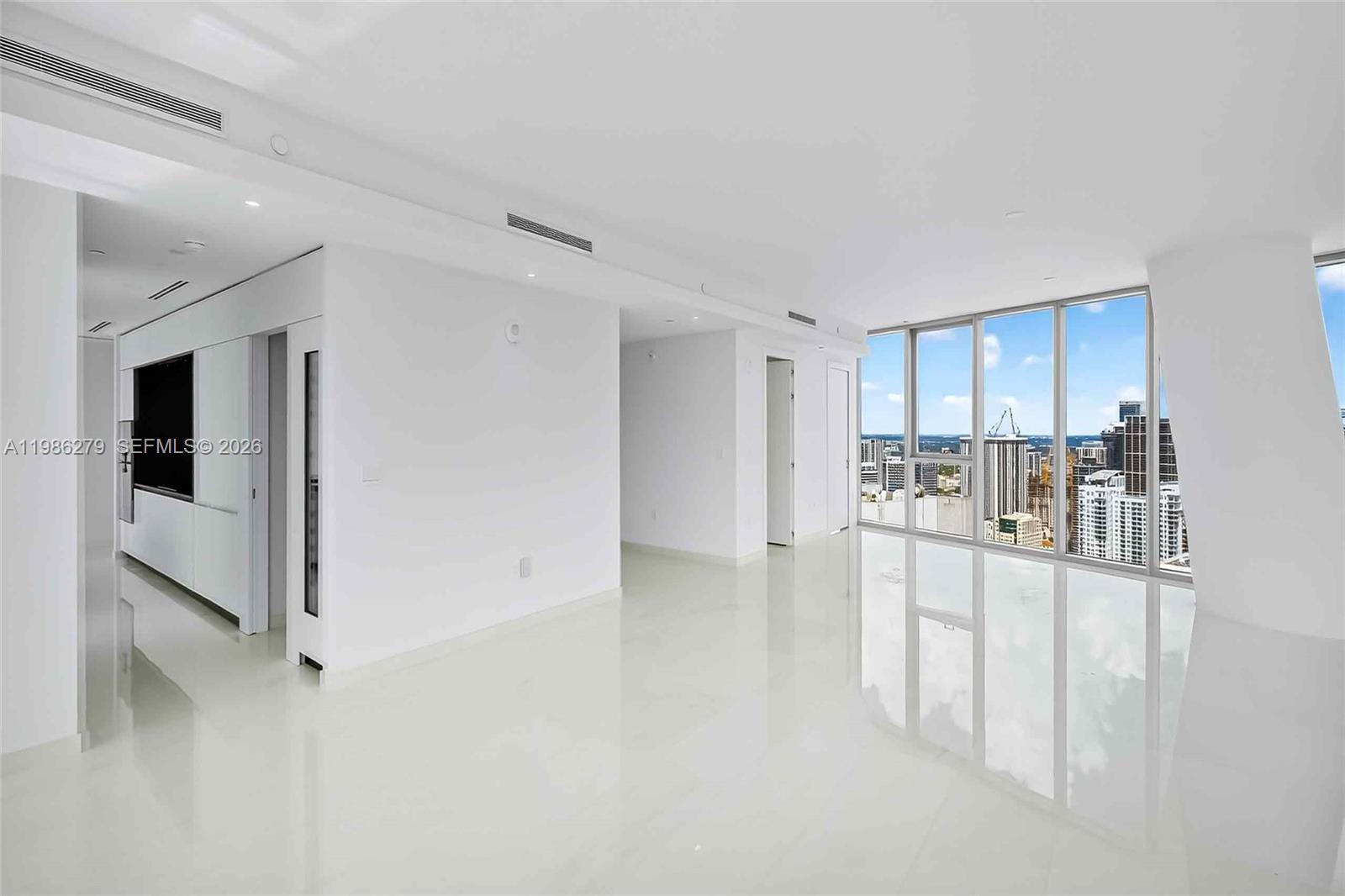 300 Biscayne Blvd Way #4901E, Miami FL 33131