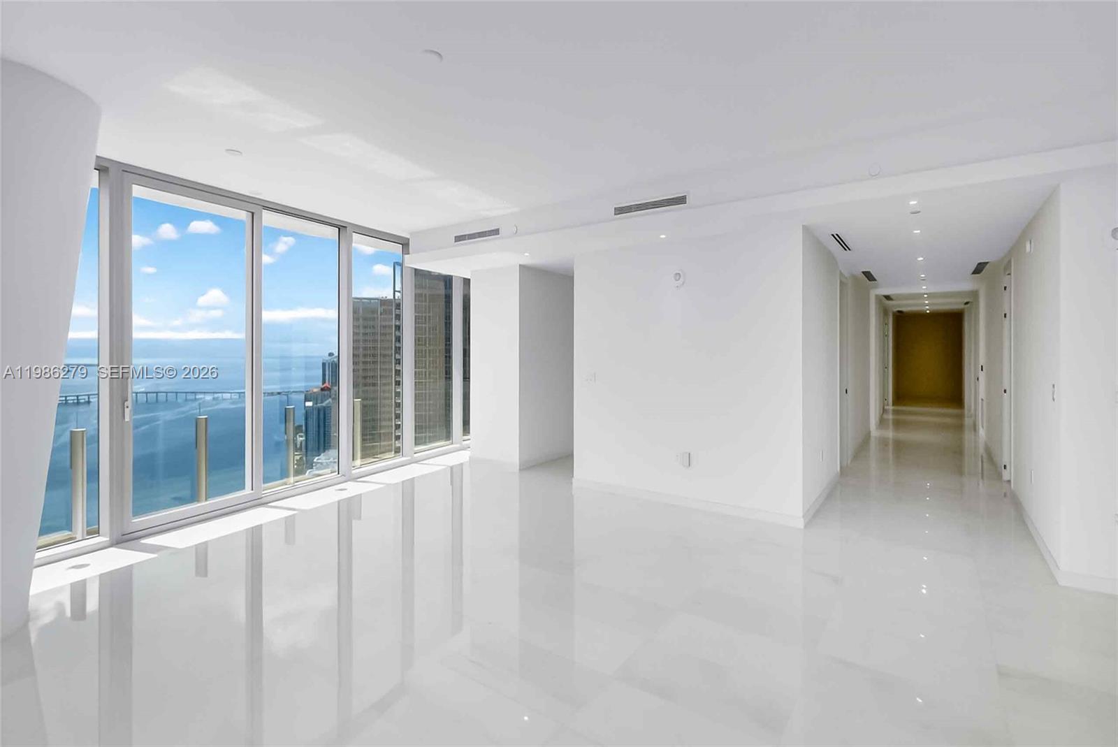 300 Biscayne Blvd Way #4901E, Miami FL 33131