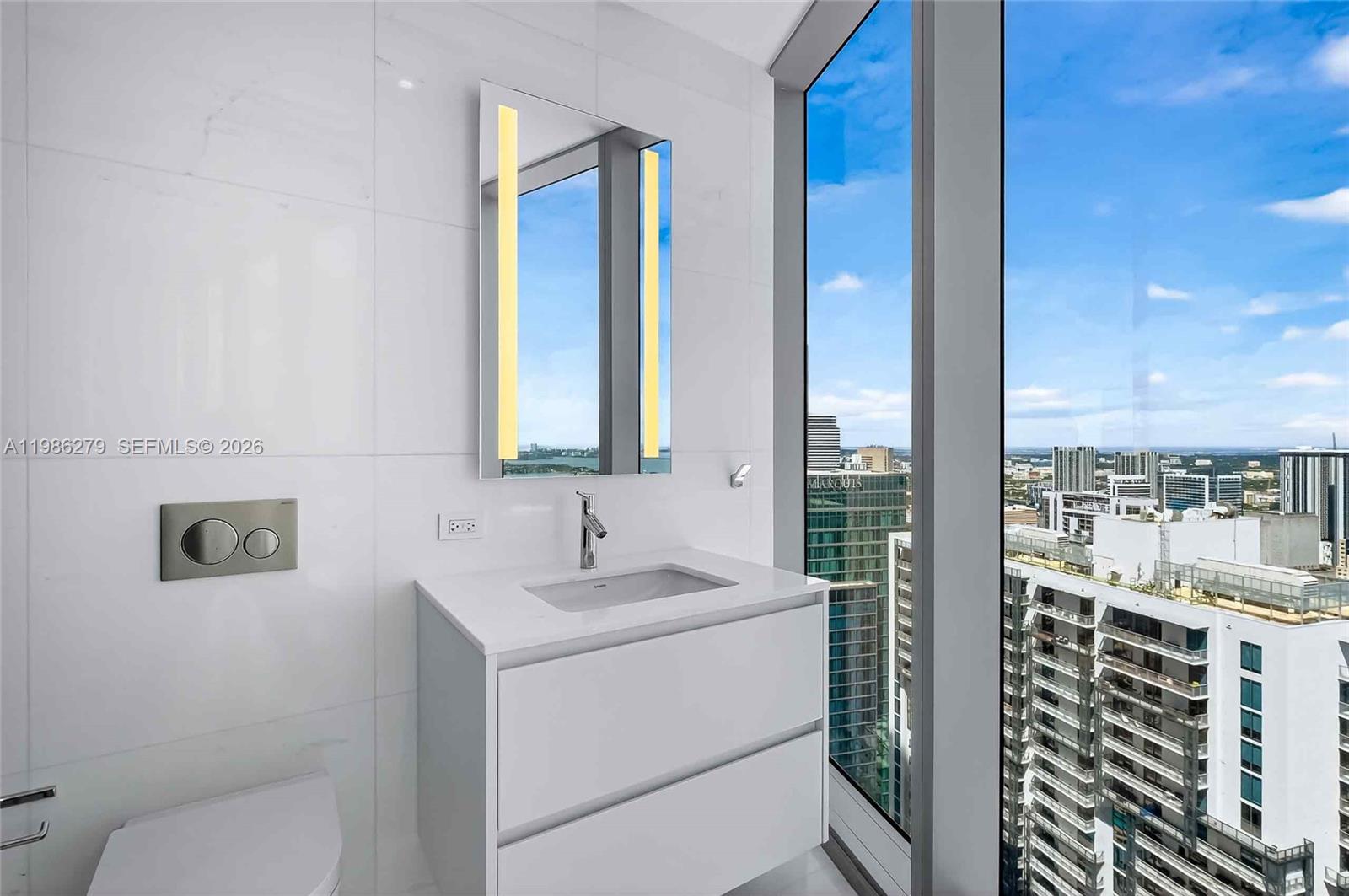 300 Biscayne Blvd Way #4901E, Miami FL 33131