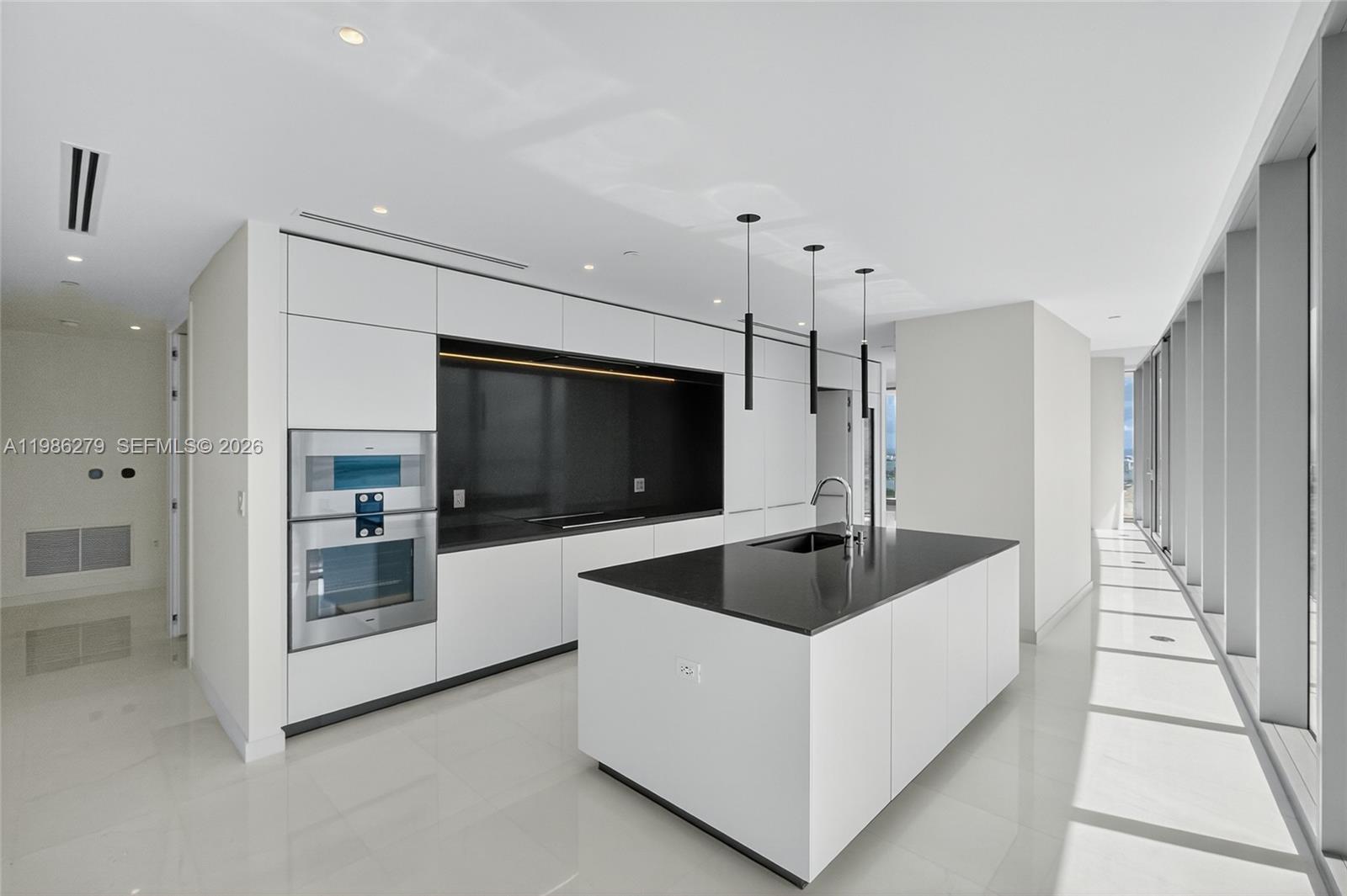 300 Biscayne Blvd Way #4901E, Miami FL 33131