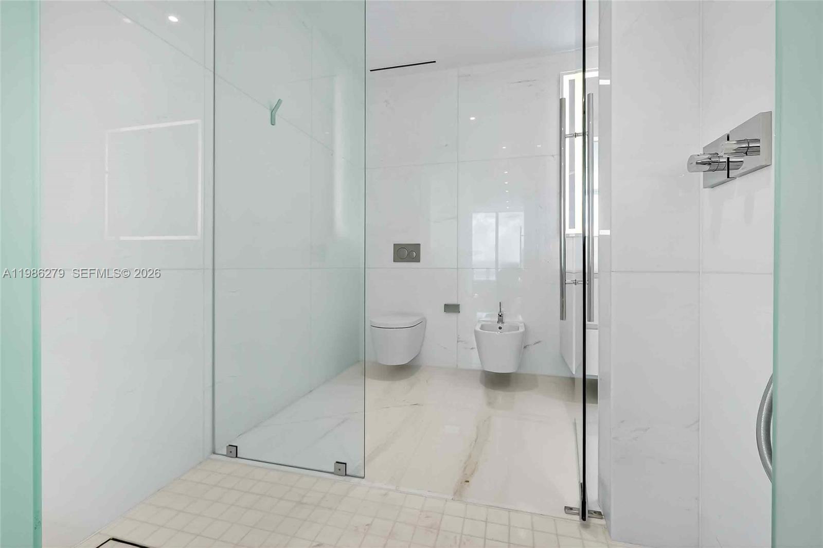 300 Biscayne Blvd Way #4901E, Miami FL 33131