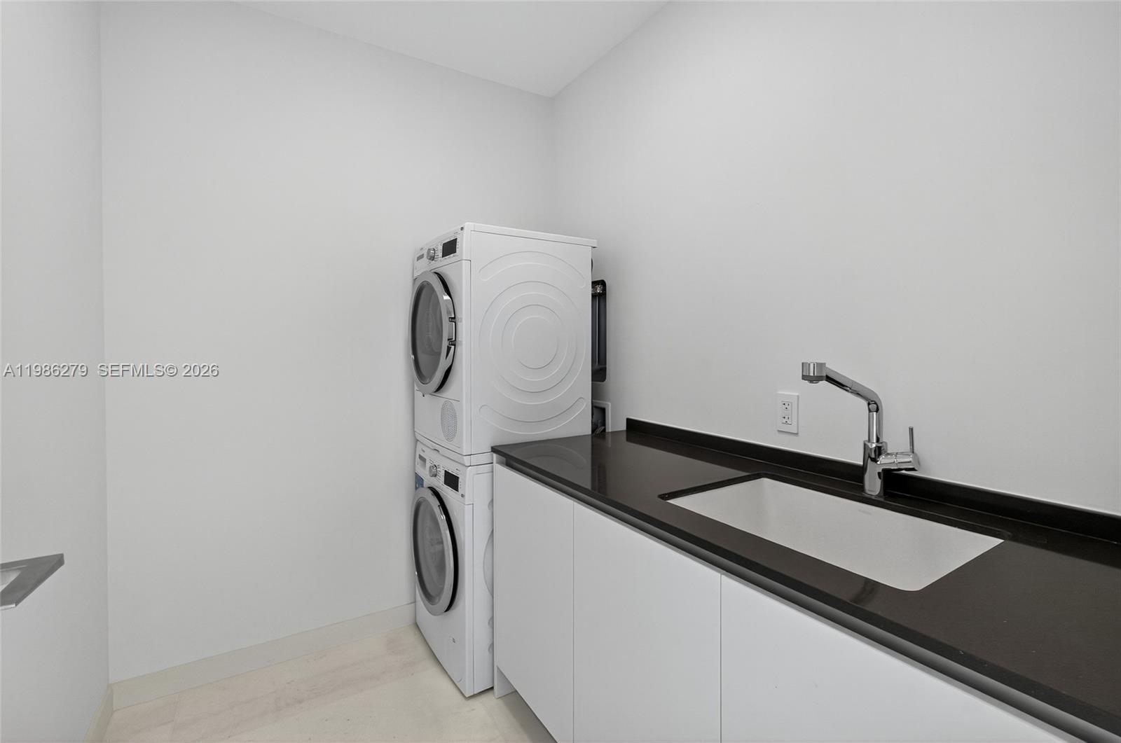 300 Biscayne Blvd Way #4901E, Miami FL 33131