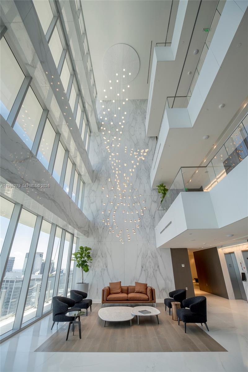 300 Biscayne Blvd Way #4901E, Miami FL 33131