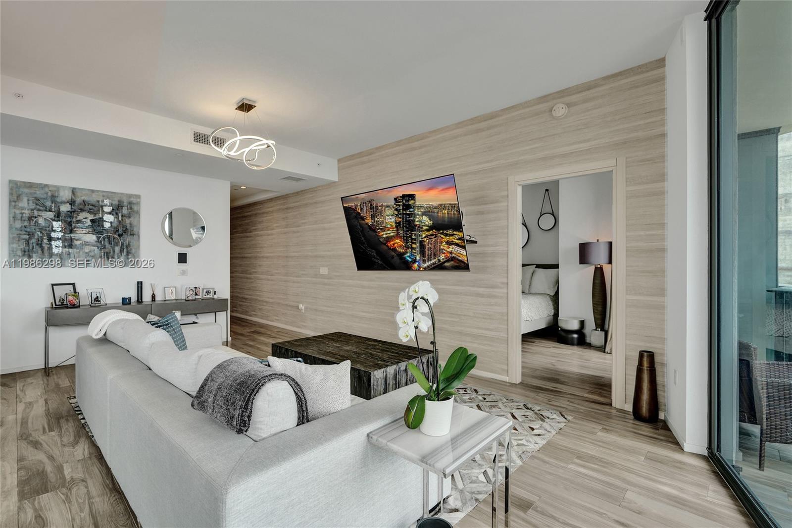 801 S Miami Ave #4901, Miami FL 33130