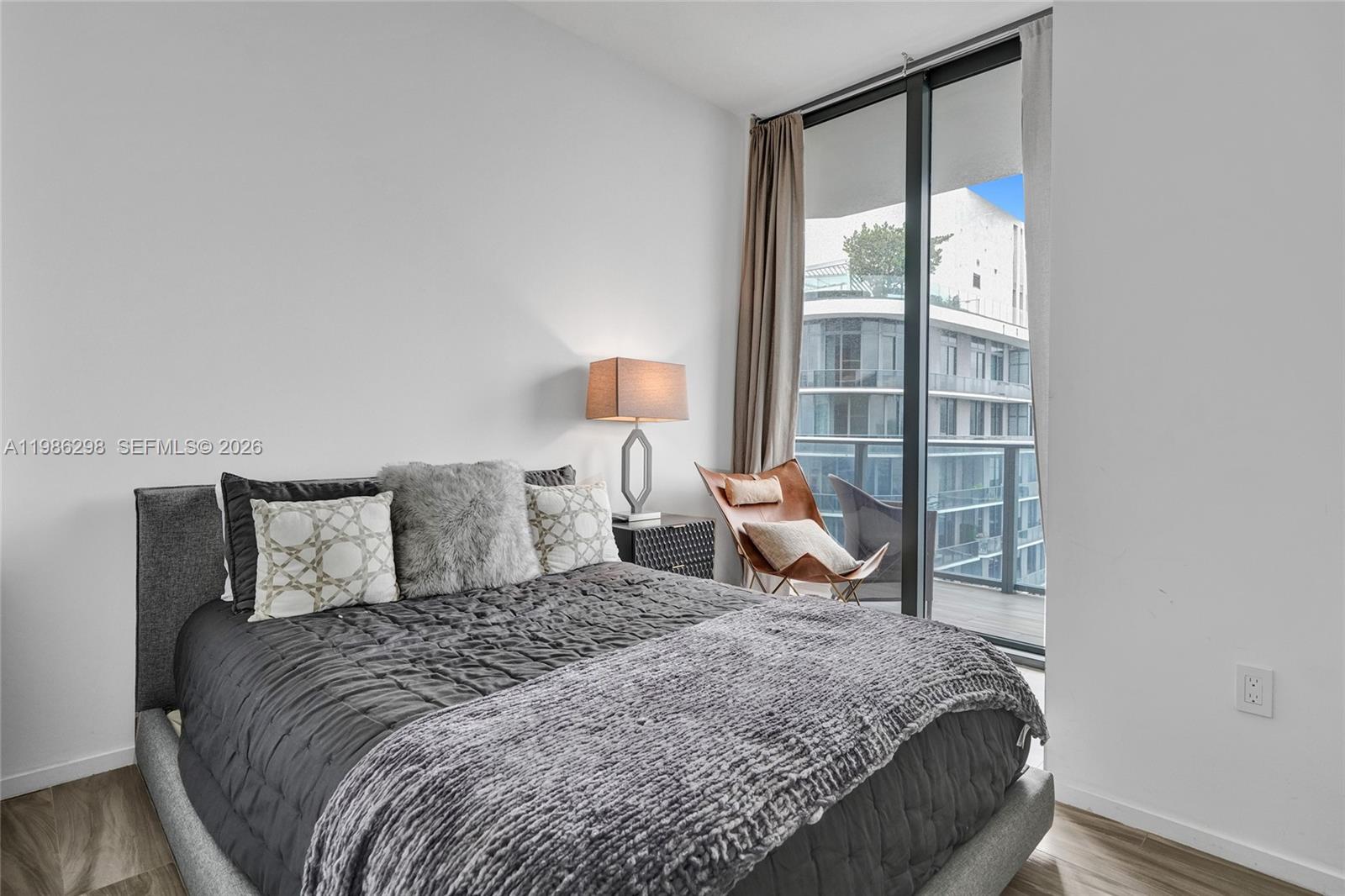 801 S Miami Ave #4901, Miami FL 33130