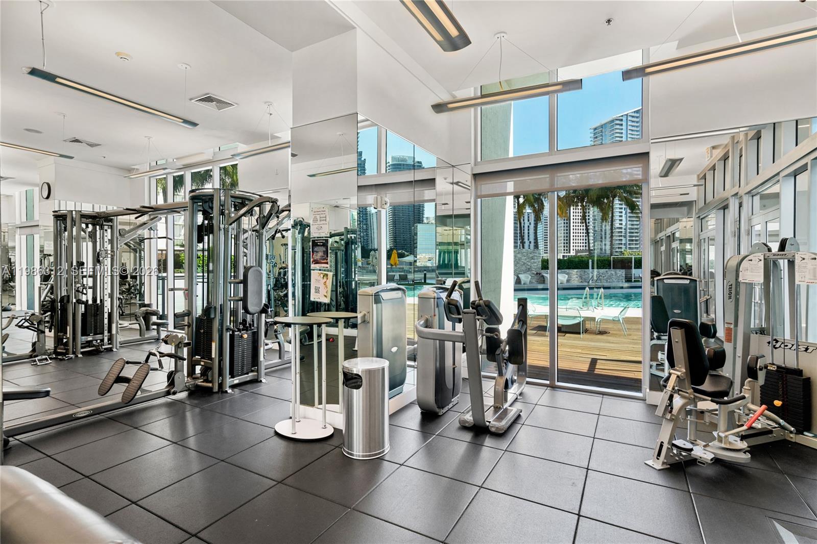 90 SW 3rd St #1406, Miami FL 33130