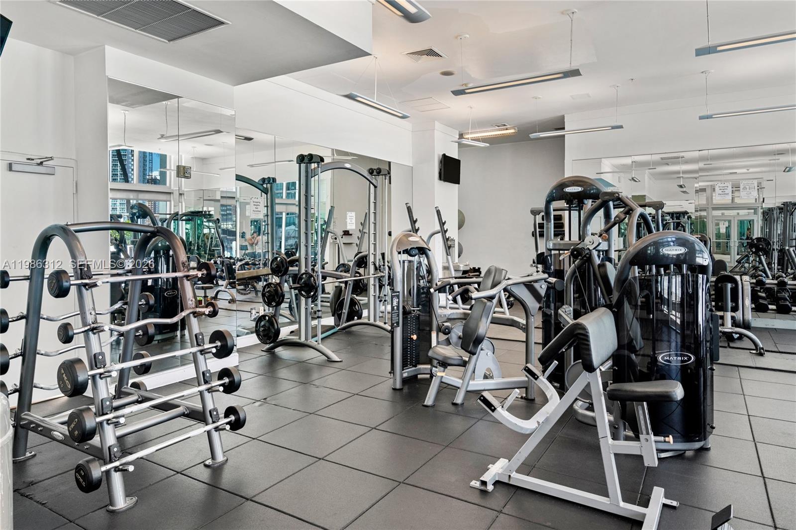90 SW 3rd St #1406, Miami FL 33130