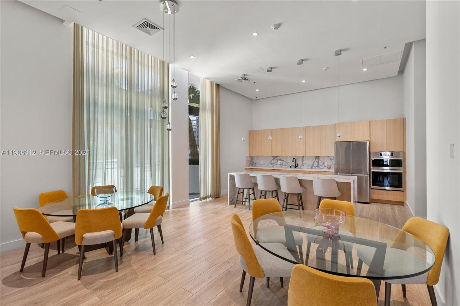 90 SW 3rd St #1406, Miami FL 33130