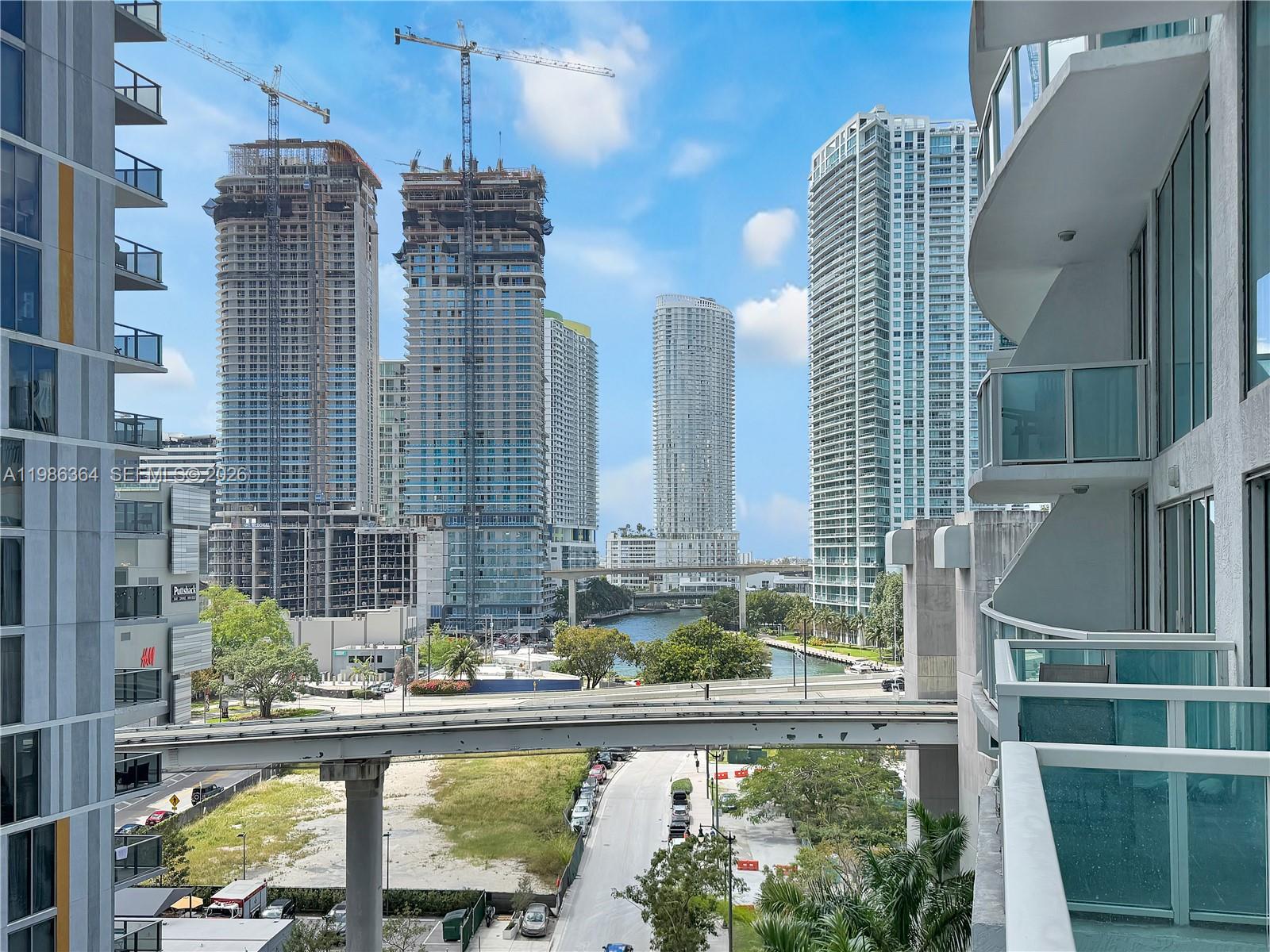 41 SE 5th St #602, Miami FL 33131