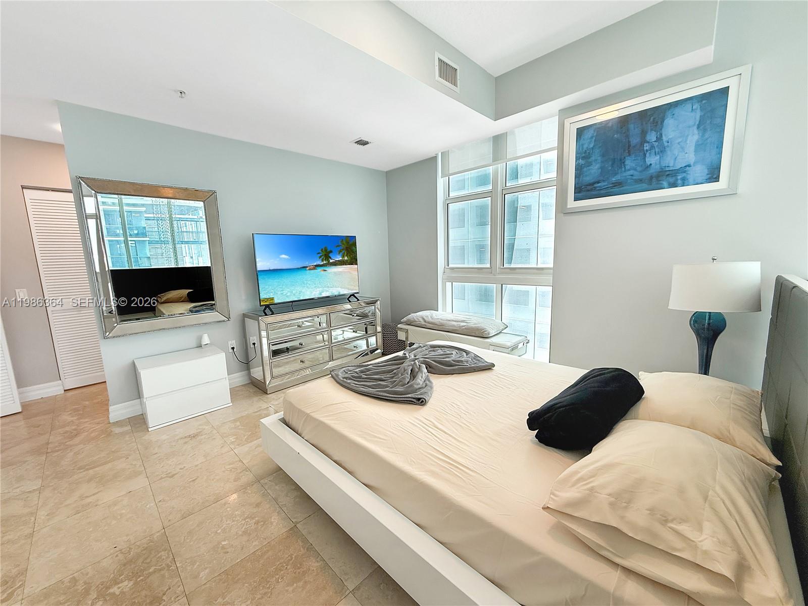 41 SE 5th St #602, Miami FL 33131