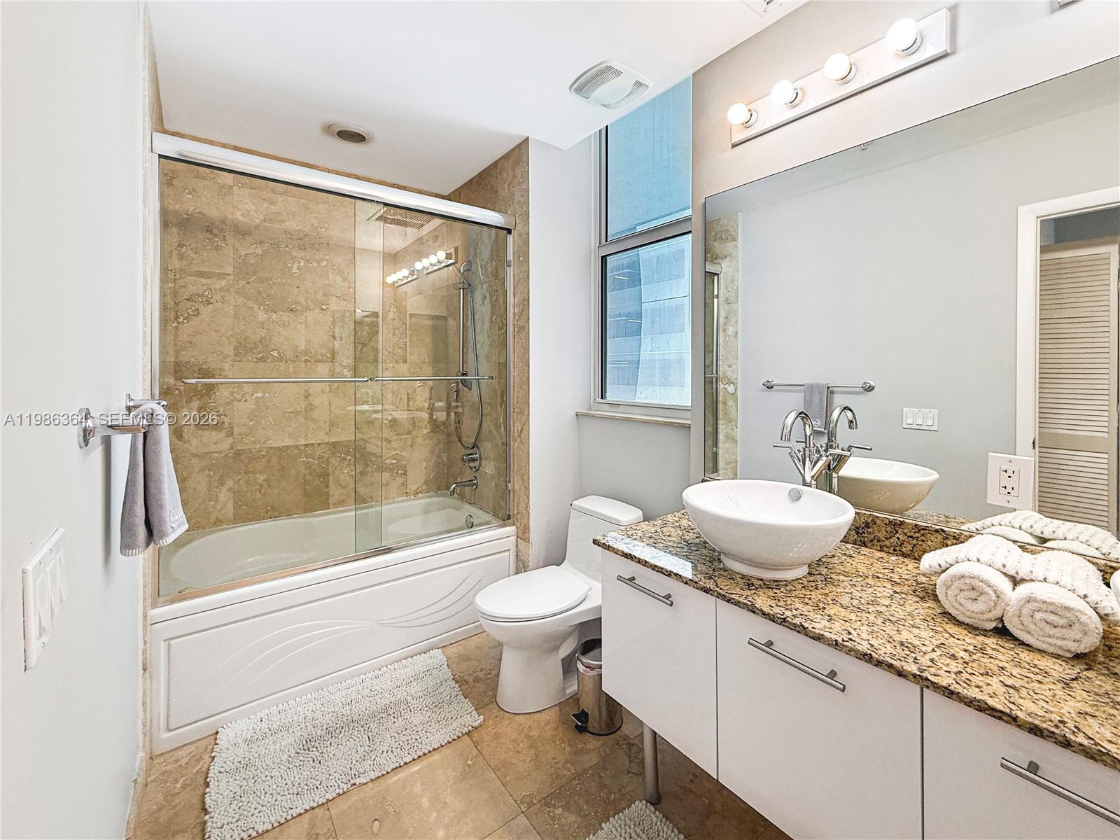 41 SE 5th St #602, Miami FL 33131
