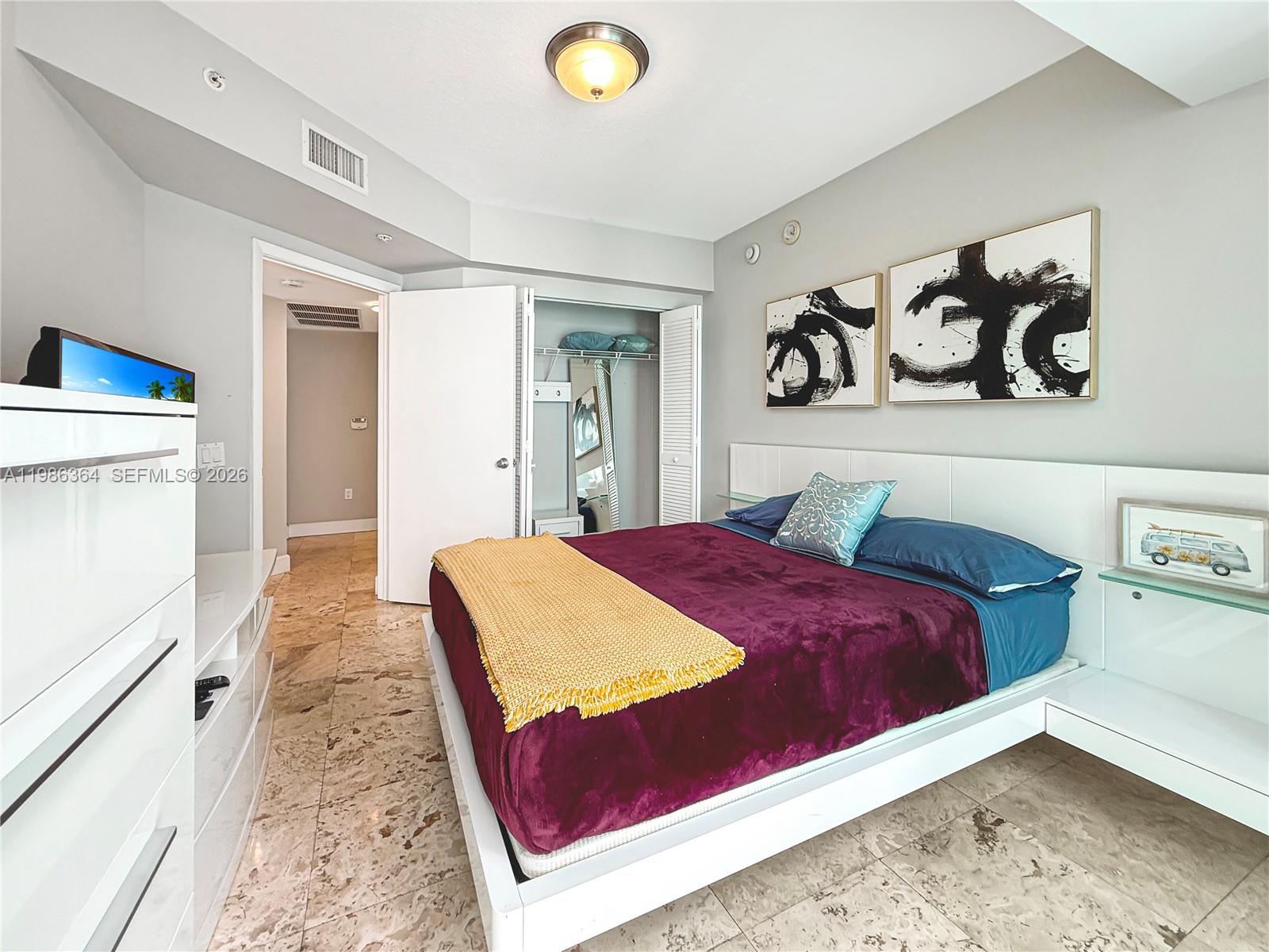 41 SE 5th St #602, Miami FL 33131