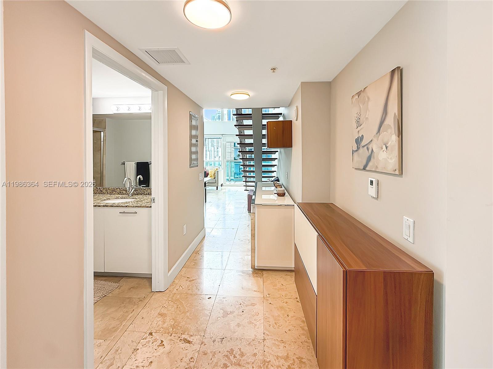 41 SE 5th St #602, Miami FL 33131