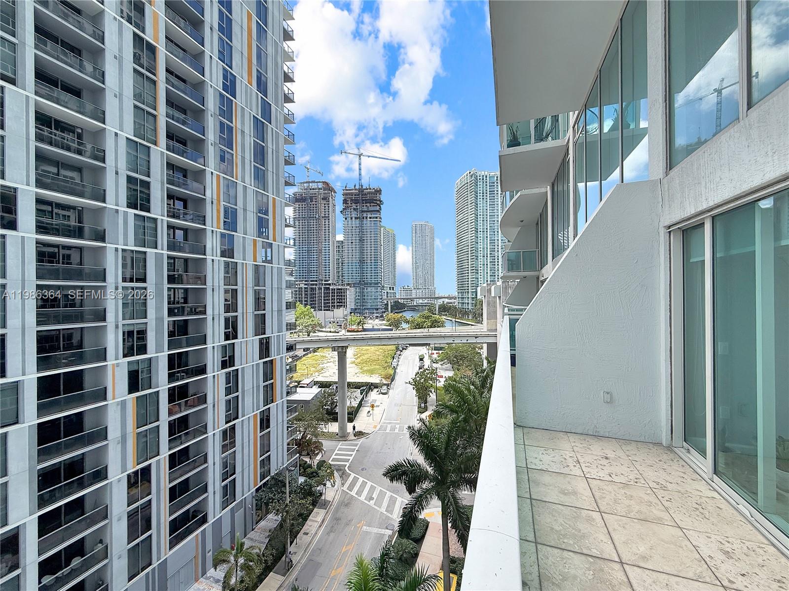 41 SE 5th St #602, Miami FL 33131