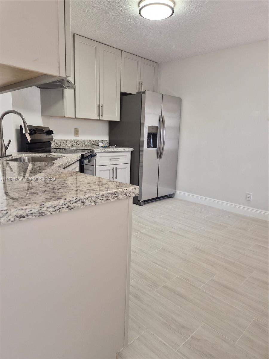 17316 NW 63rd Ave, Hialeah FL 33015