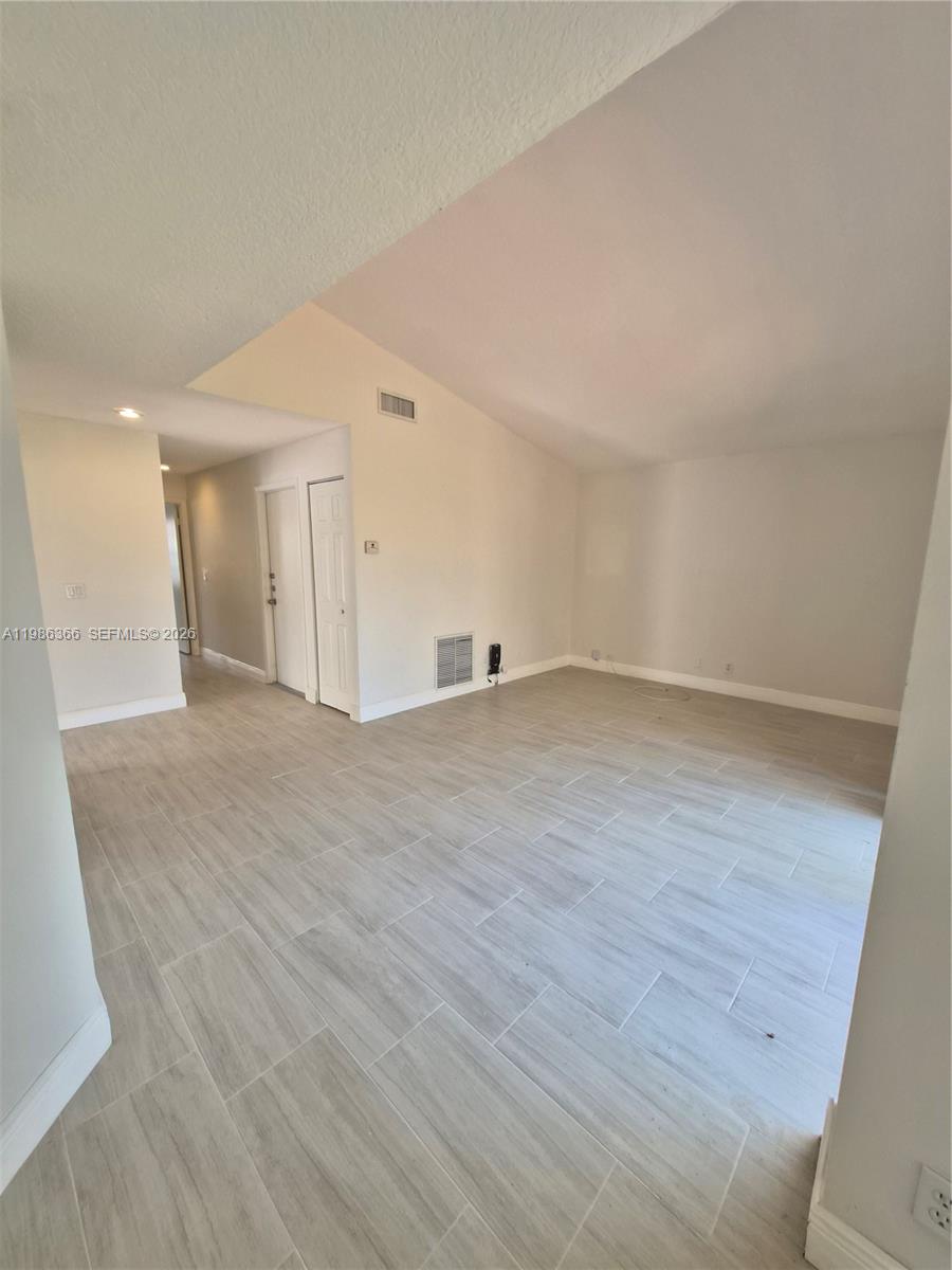 17316 NW 63rd Ave, Hialeah FL 33015