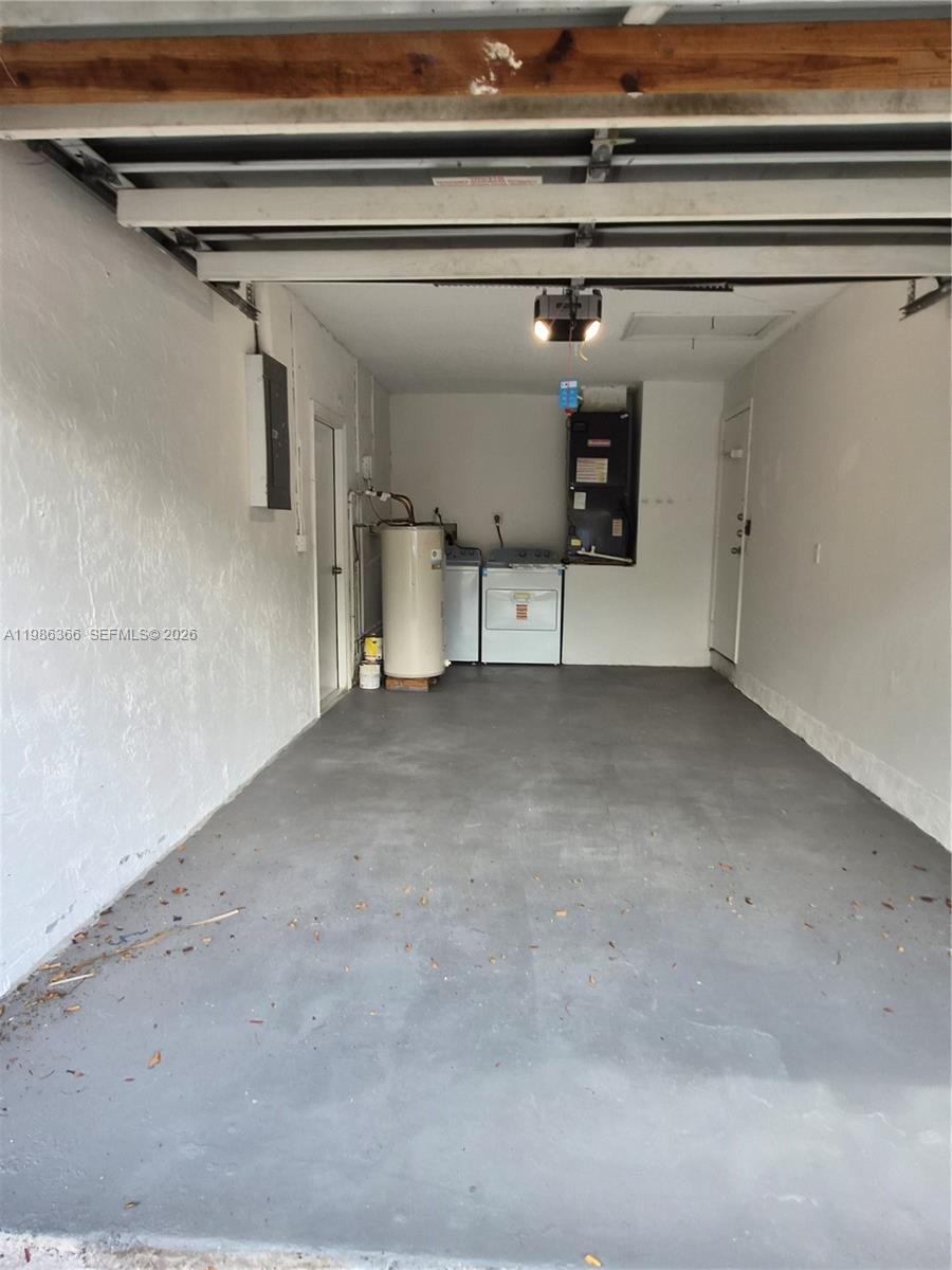 17316 NW 63rd Ave, Hialeah FL 33015