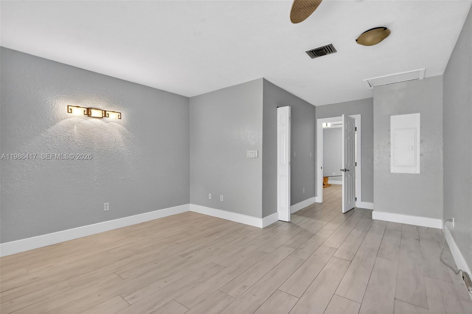 217 SE 5th St, Dania Beach FL 33004