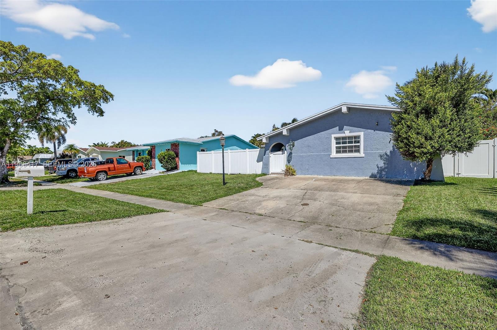 217 SE 5th St, Dania Beach FL 33004
