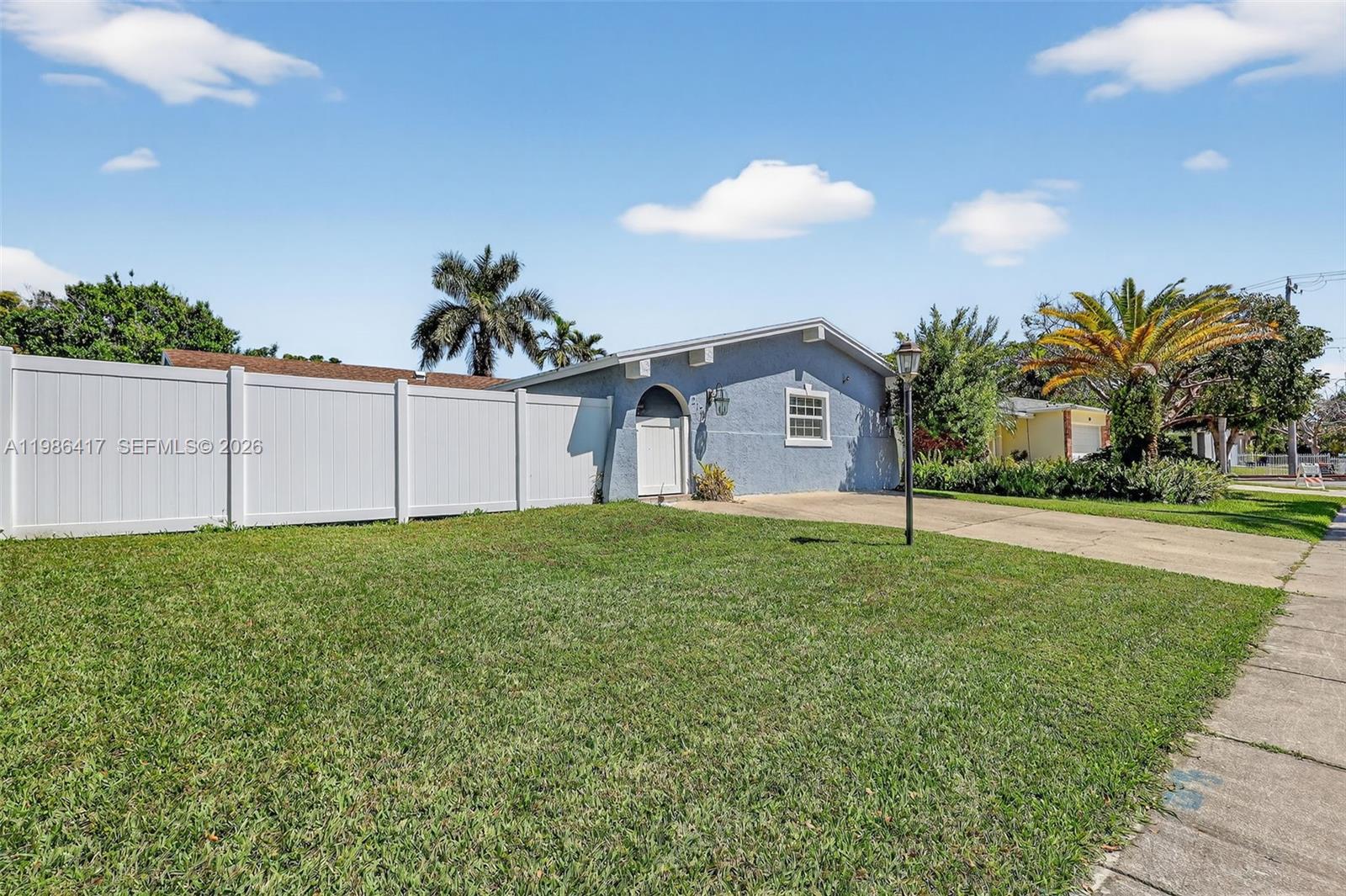 217 SE 5th St, Dania Beach FL 33004
