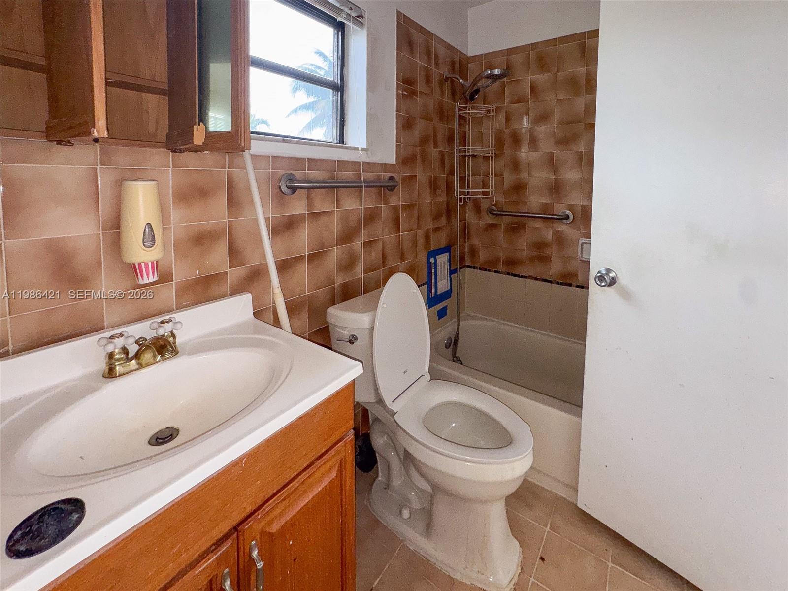 11430 SW 41st Ter, Miami FL 33165