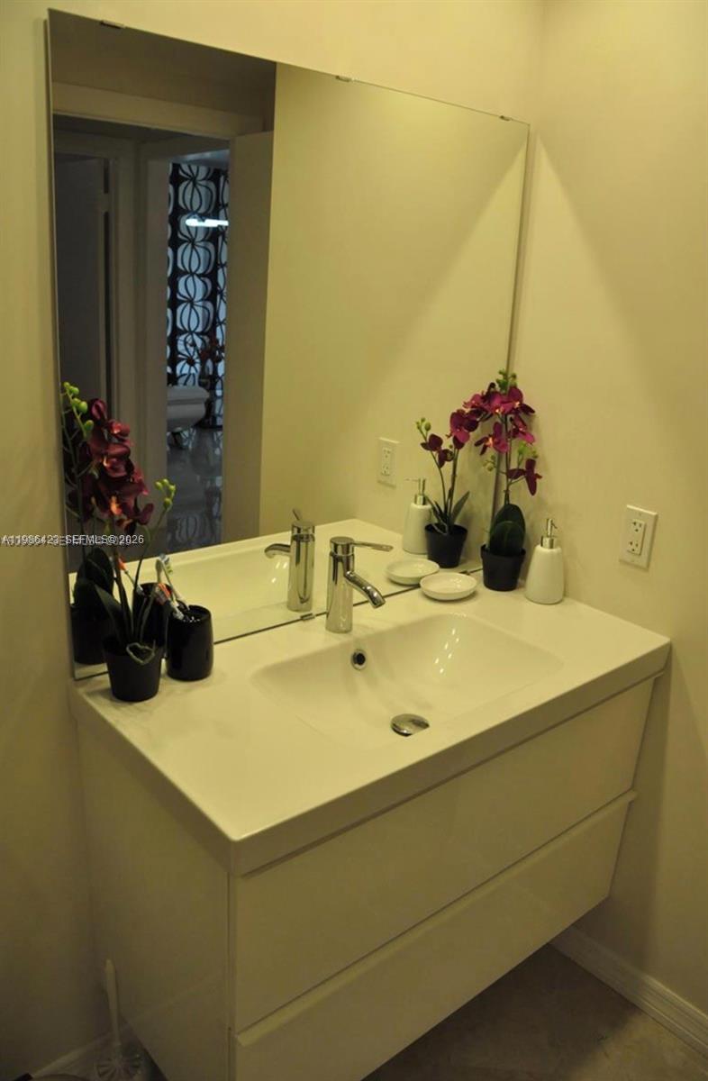 19801 E Country Club Dr #4104, Aventura FL 33180