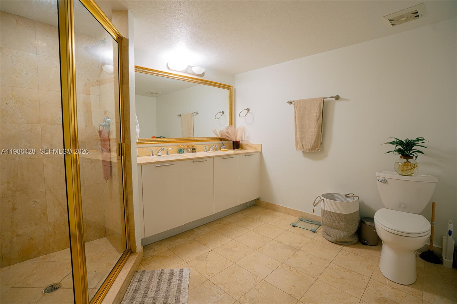 1800 N Bayshore Dr #1412, Miami FL 33132