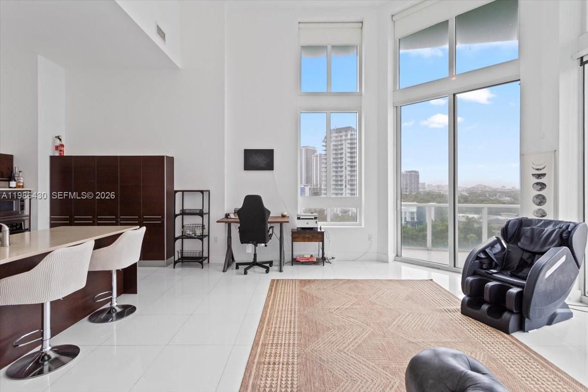 1900 N Bayshore Dr #1016, Miami FL 33132