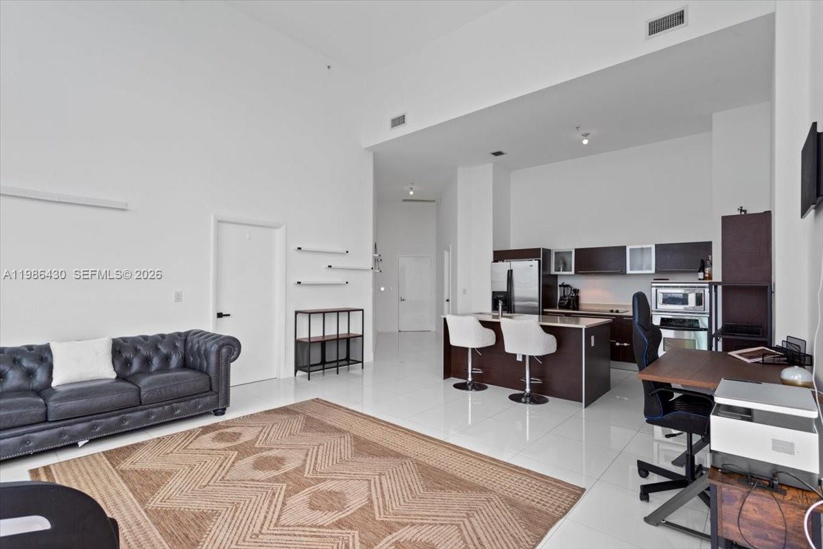 1900 N Bayshore Dr #1016, Miami FL 33132