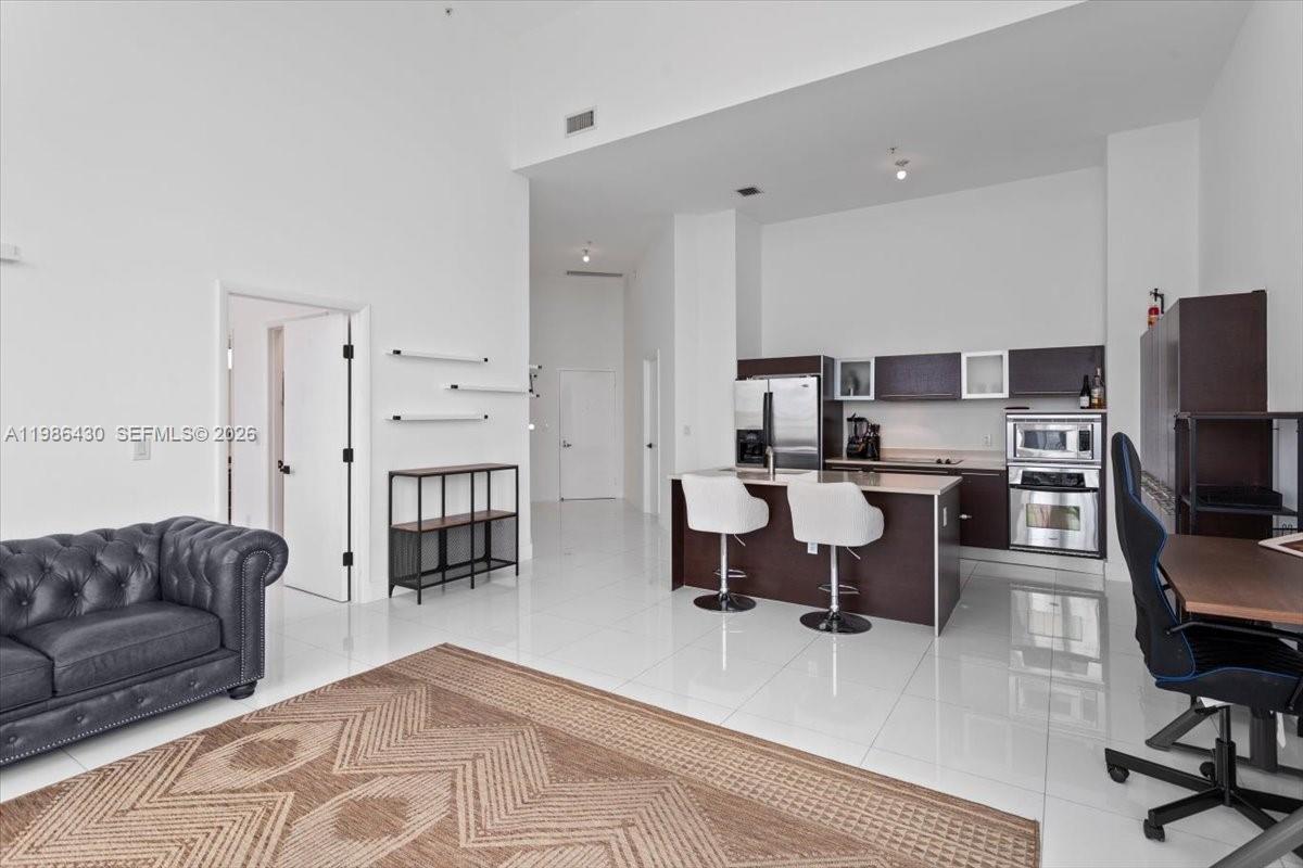 1900 N Bayshore Dr #1016, Miami FL 33132