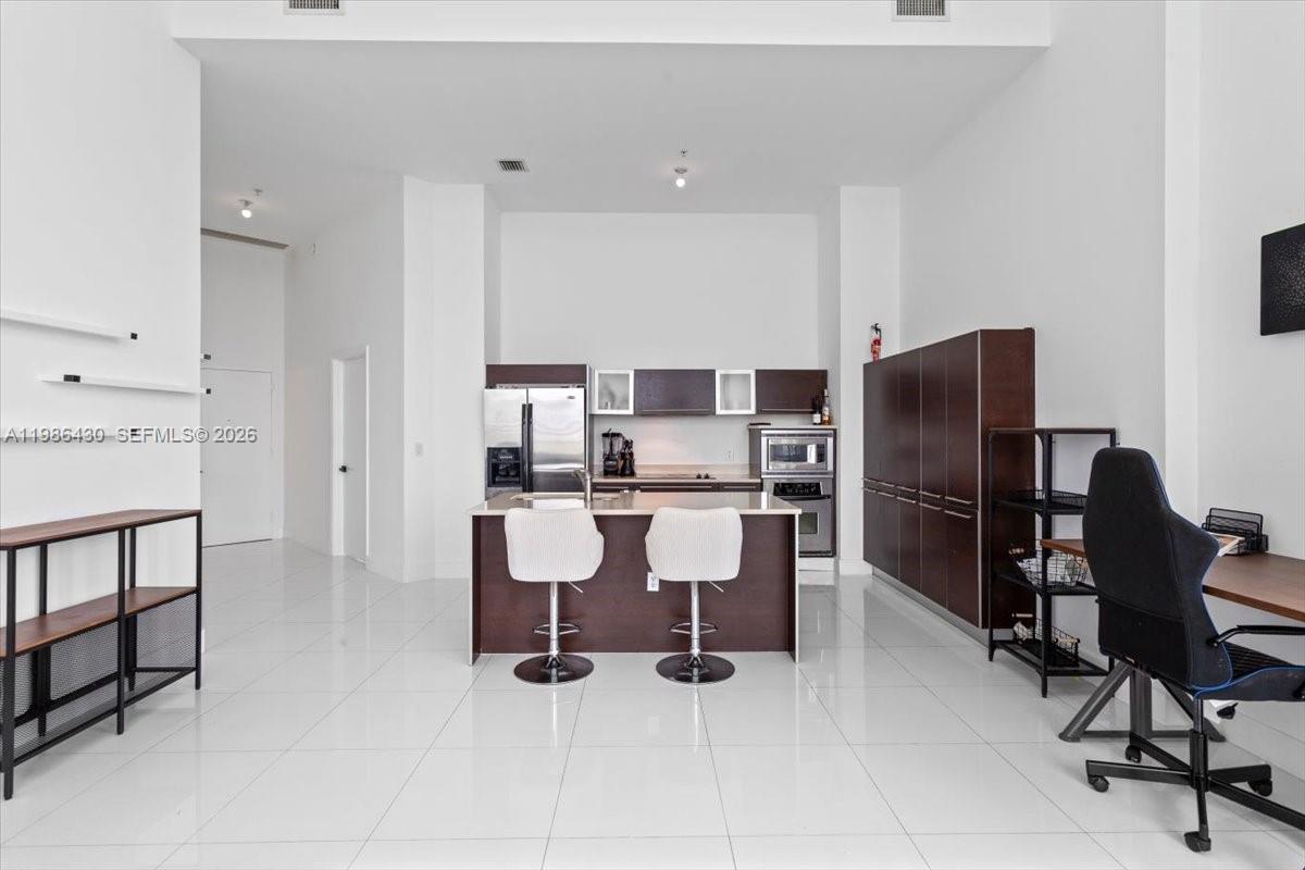 1900 N Bayshore Dr #1016, Miami FL 33132