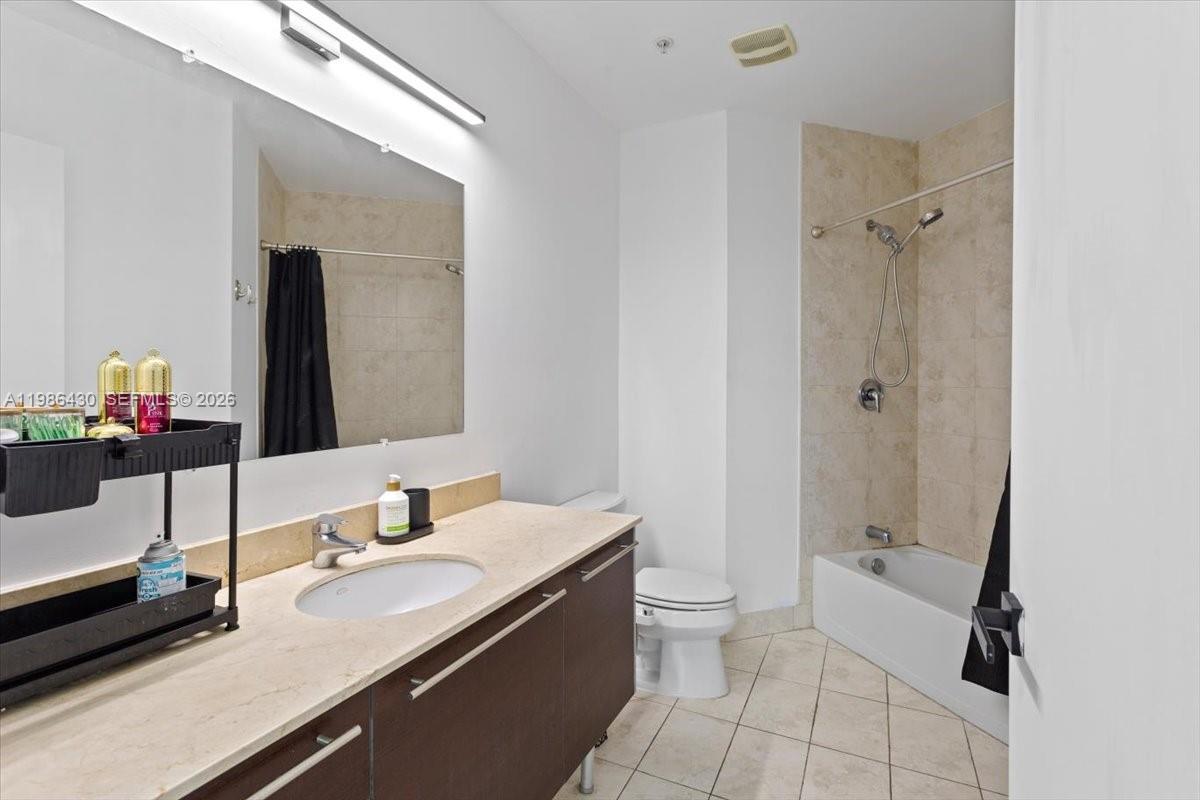 1900 N Bayshore Dr #1016, Miami FL 33132