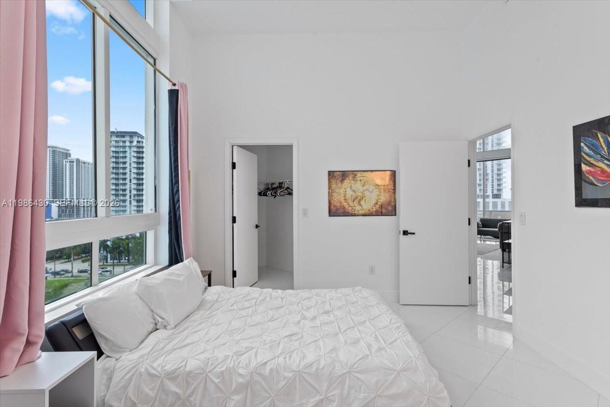 1900 N Bayshore Dr #1016, Miami FL 33132