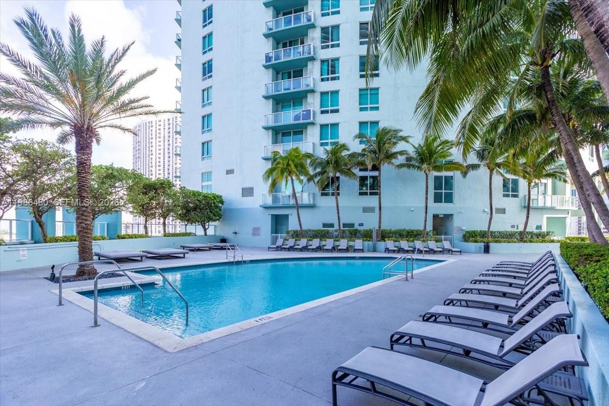 1900 N Bayshore Dr #1016, Miami FL 33132