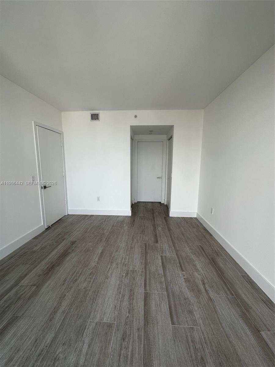 121 NE 34th St #2707, Miami FL 33137