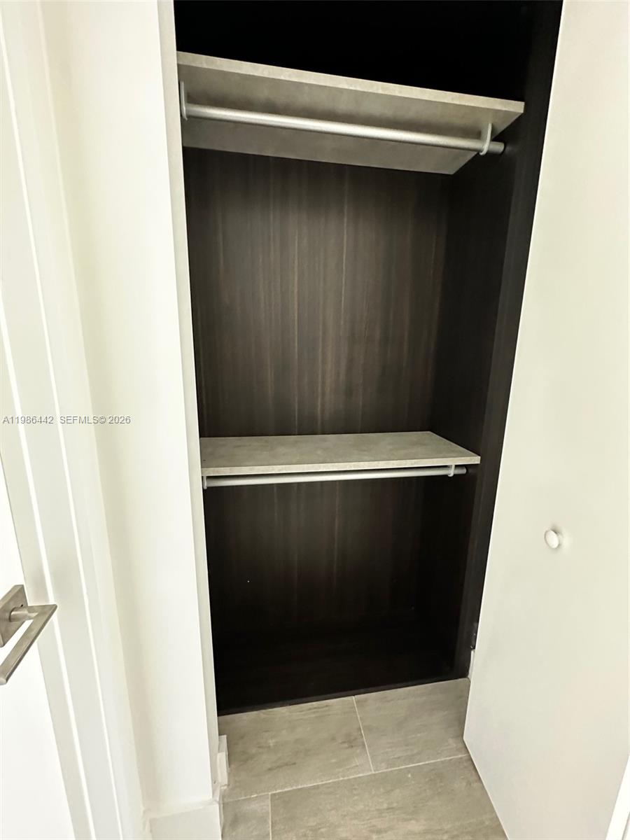 121 NE 34th St #2707, Miami FL 33137