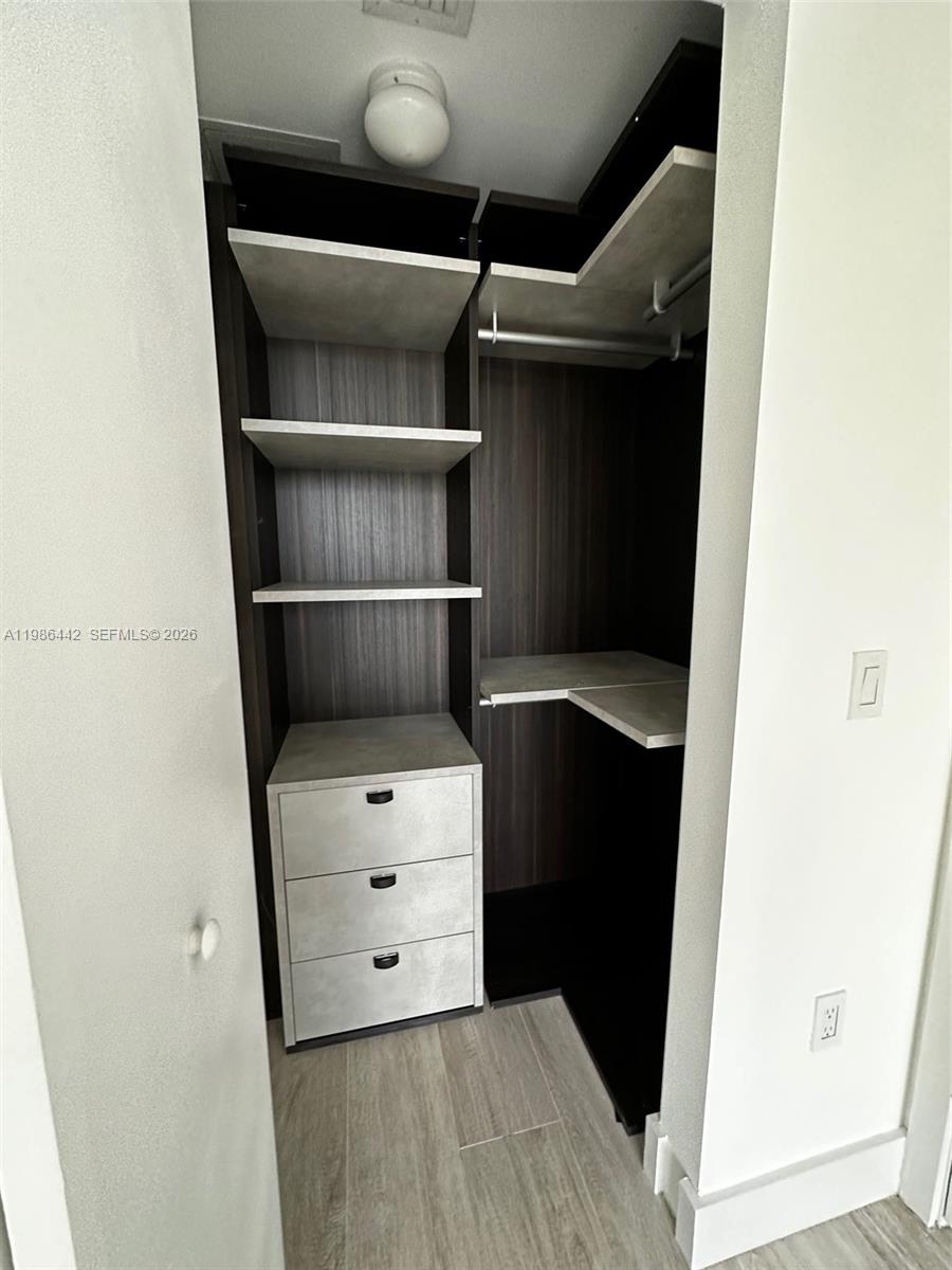 121 NE 34th St #2707, Miami FL 33137