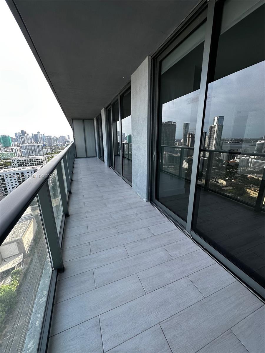 121 NE 34th St #2707, Miami FL 33137