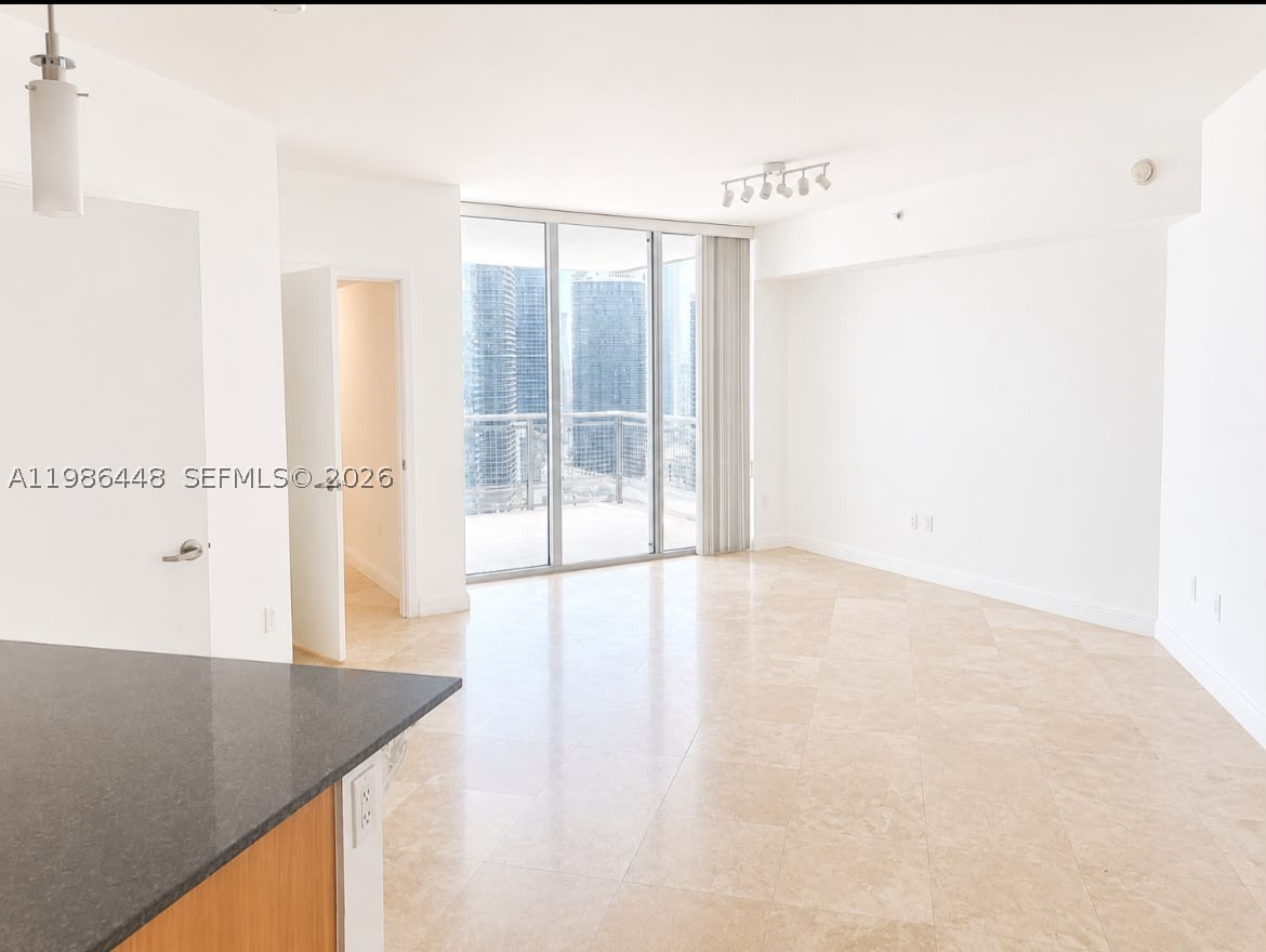 350 S Miami Ave #3904, Miami FL 33130